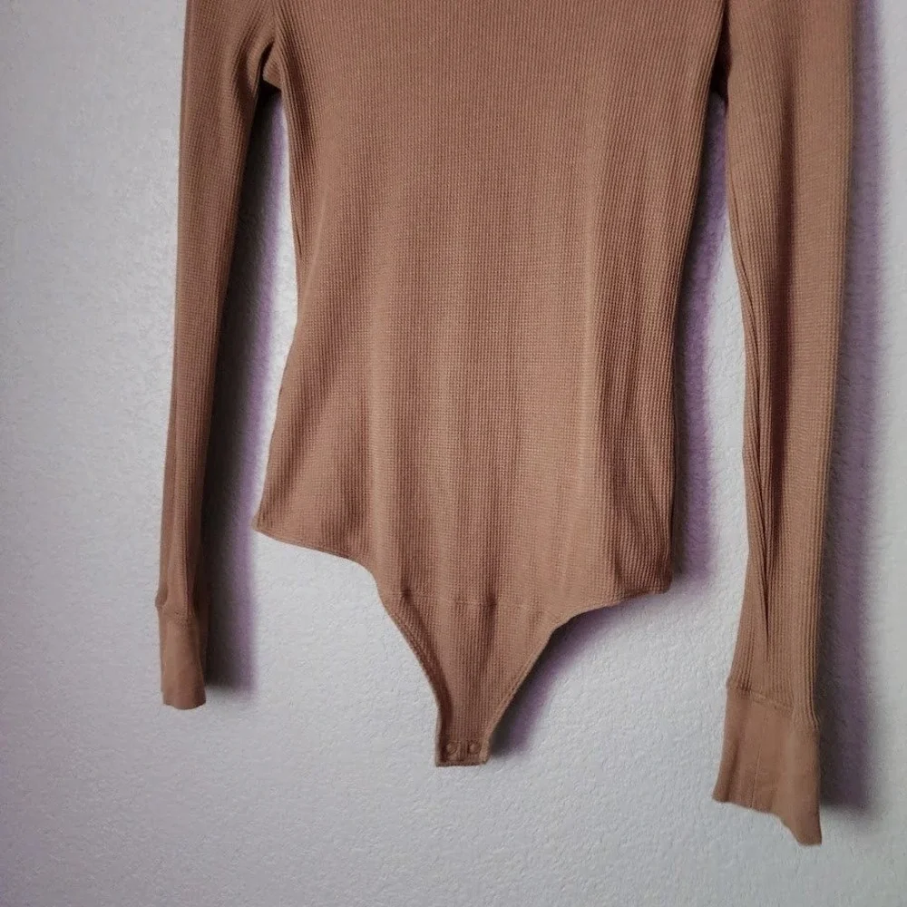 NUUDS long sleeve ribbed bodysuit in mocha‎ brown minimalist basic S